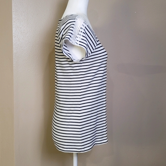 Westport striped Dk blue & white with Crochet short sleeve women's size Med - Picture 5 of 11
